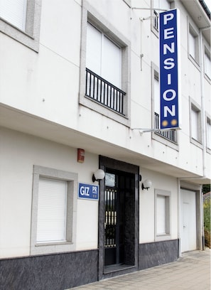 Unclassified image, 5 of 39, button - Hostal Casa Giz (Ortigueira)