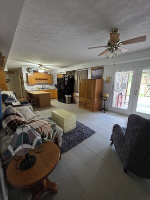 Unclassified image, 4 of 14, button - Relax in the tranquil hills of Greenbrier county in our charming 1 br rental (Lewisburg)