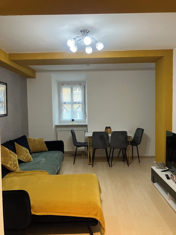 Living area - Vrbo Property (Bayreuth)