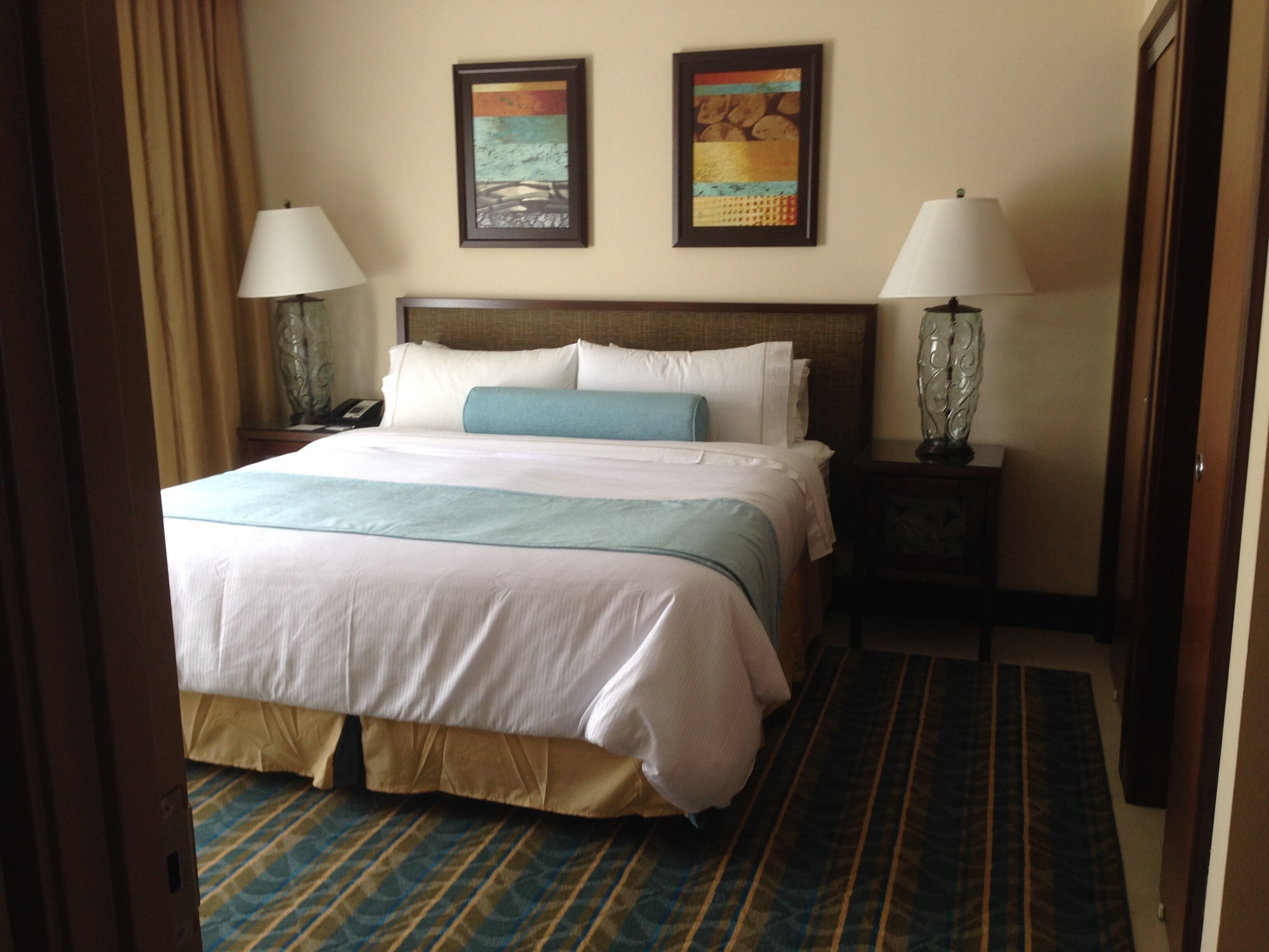 Iron/ironing board, internet, bed sheets