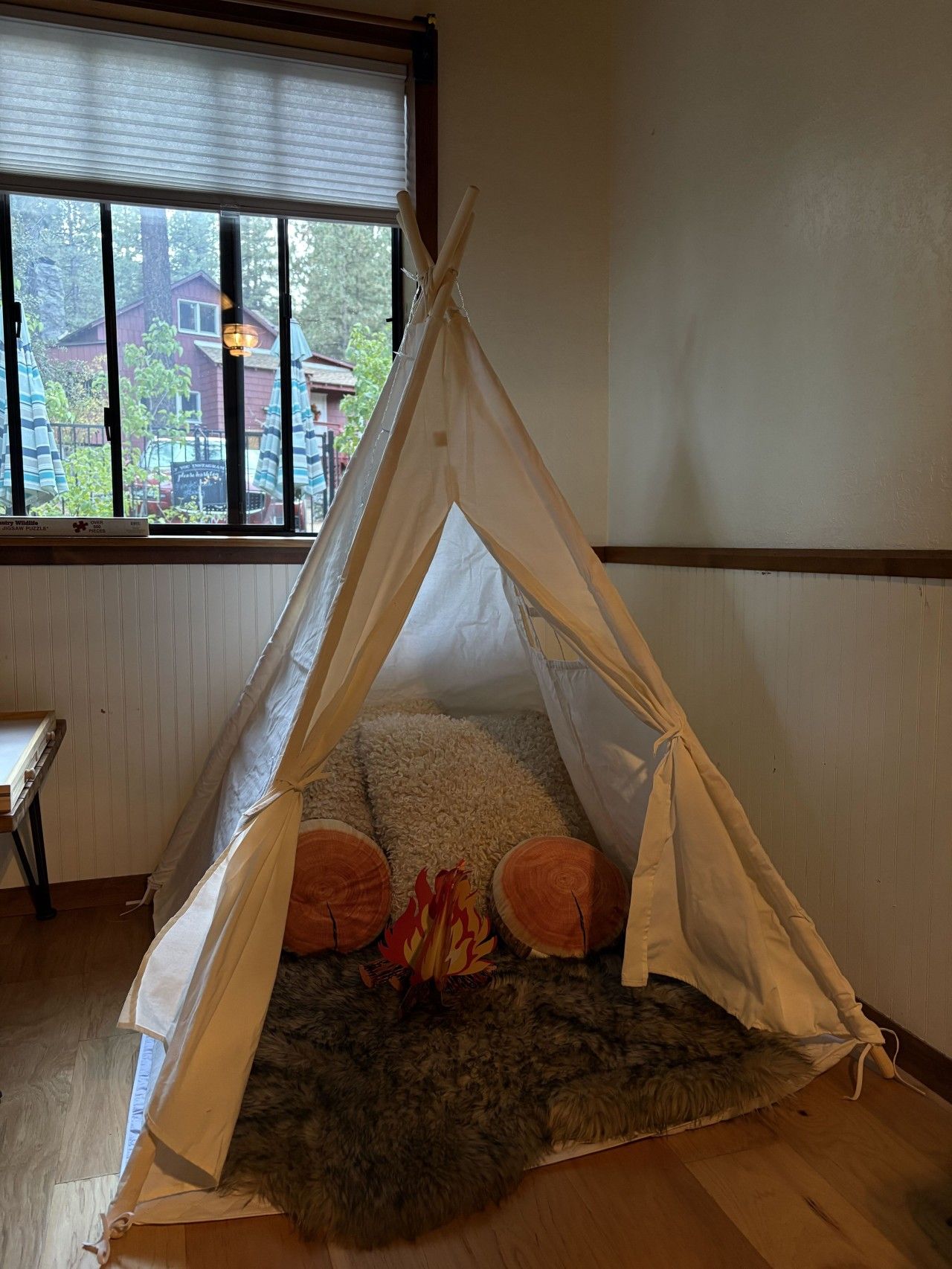A cozy kid corner