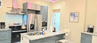Victorian large 6bedroom 4bathroom with parking Cincinnati