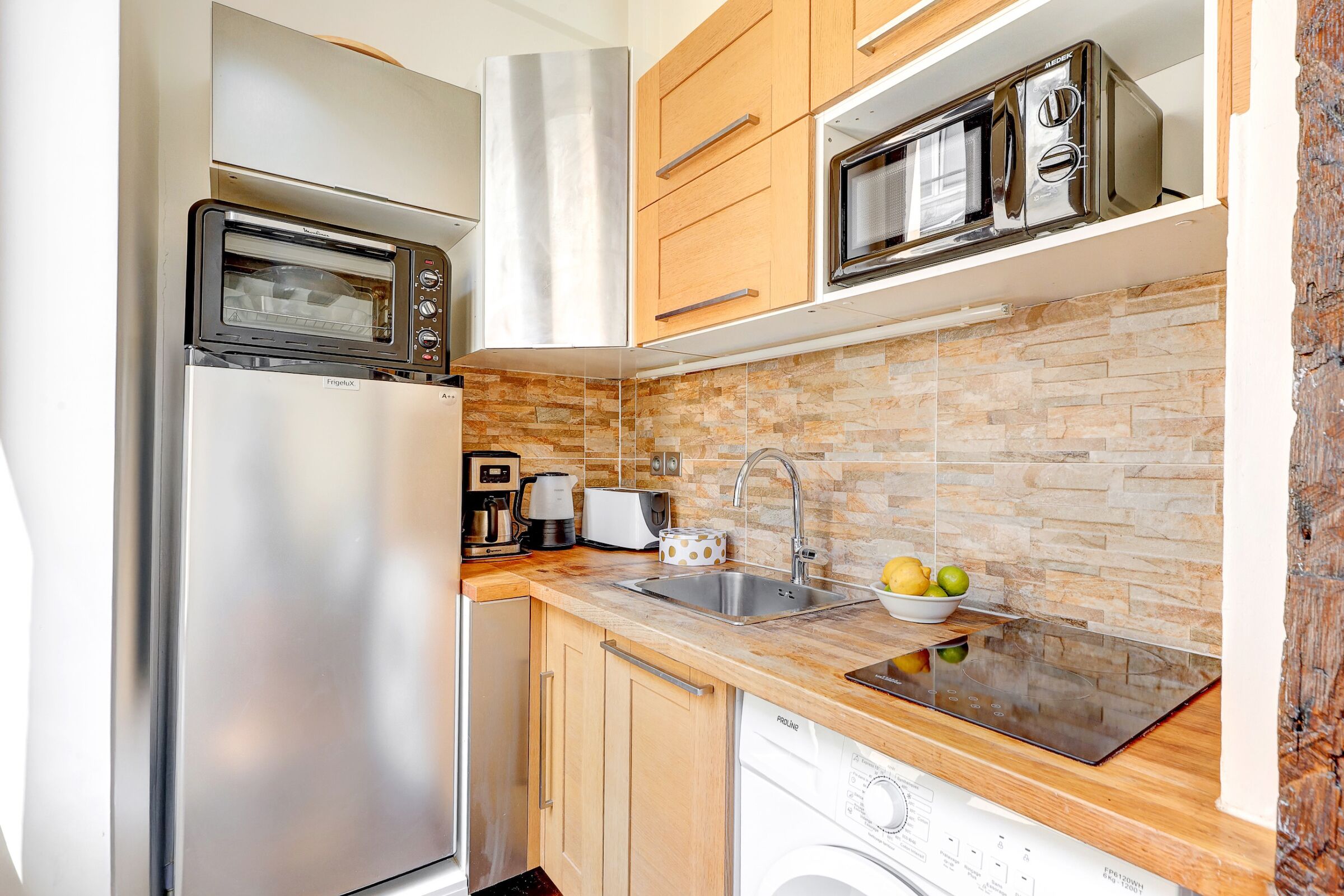 Estudio urbano, 1 cama matrimonial y sofá cama, para no fumadores | Cocina privada