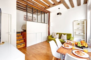 City Studio, 1 Double Bed with Sofa bed, Non Smoking | Dining - Stay Near Notre-Dame & Place des Vosges (Paris)