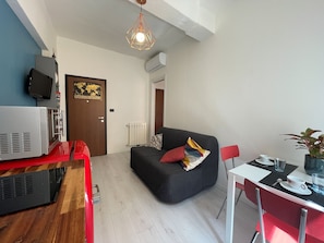 Unclassified image, 5 of 15, button - Vrbo Property (Modena)
