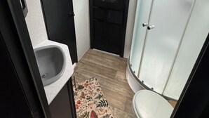 Bathroom - The Morel by the River (Naches)