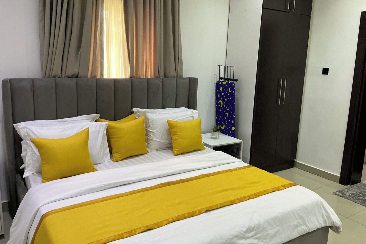 Luxury Apartment, City View | Langsir/tirai gelap terus, seterika/papan seterika, Wi-fi percuma 