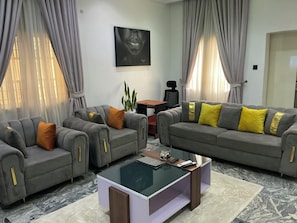 Imej tidak diklasifikasikan, 4 daripada 147, butang