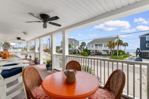 Outdoor dining - The Gatsby House - Ocean View - Steps to Beach - 8BR 6BA (Murrells Inlet)