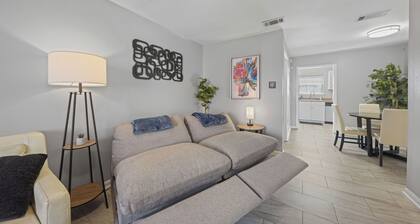 Comfortable 2BR Near LSU - Extended Stay Friendly