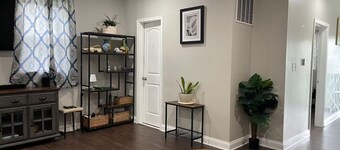 4-bedroom house in tranquil Baltimore Highlands with AC