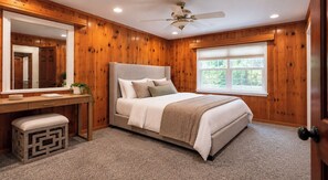 Room - Rincon Valley Poolside Wine Country Retreat (Santa Rosa)