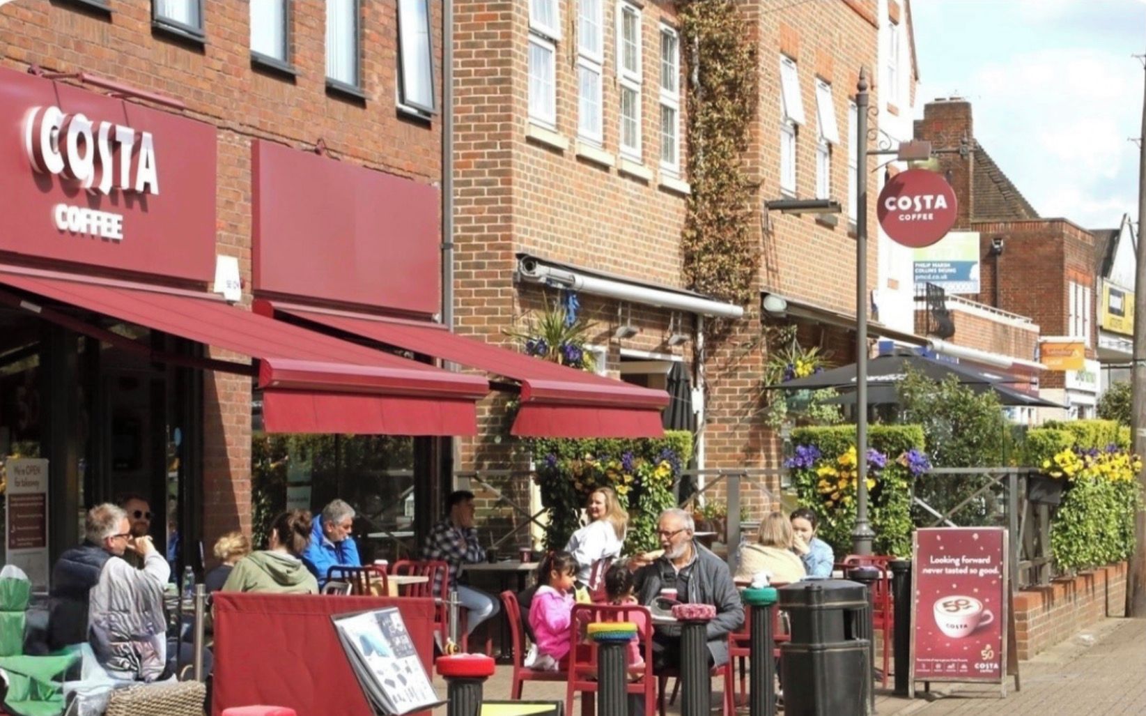 Farnham Common High Street with local restaurants, coffee shops - 8 min walk.
