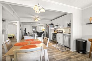 Dining - Nags Head Oceanfront Condo with Ocean Views (Nags Head)