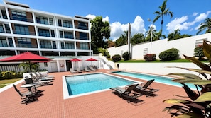 Unclassified image, 2 of 43, button - N/H Luxe 2BR/2.5 BA Villa Ocean Views Pool & Gym (Reading)