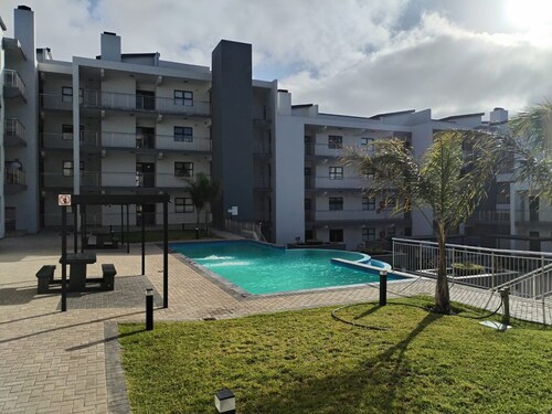 Modern 2-bedroom apartment in Langebaan near the beach