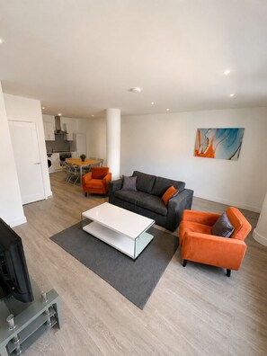 Living area - Luxury 2 Bed Serviced Apt 01 with Wi-Fi MyRent2Rent (Corby)