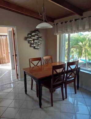 Dining -  4-bedroom house canal front home in beautiful Big Pine Key (Big Pine Key)
