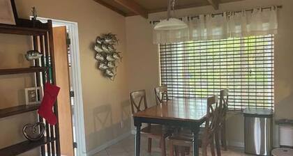 4-bedroom house canal front home in beautiful Big Pine Key