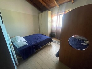 熨斗/熨衫板、Wi-Fi、床單