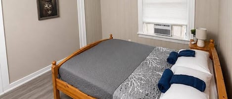 3 bedrooms, iron/ironing board, WiFi