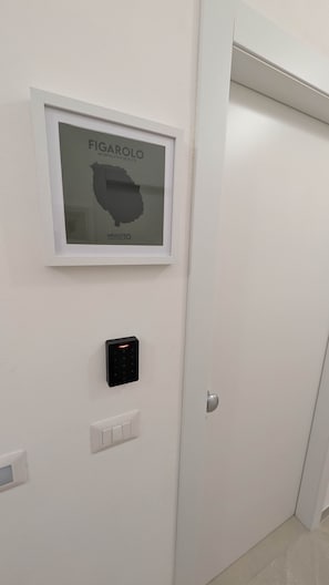 Uklassifisert bilde, 4 av 10, knapp