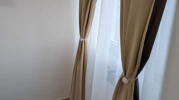 In-room safe, WiFi, bed sheets