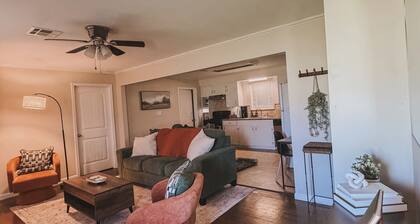 Modern 3BR Westlake Retreat near Lake Charles