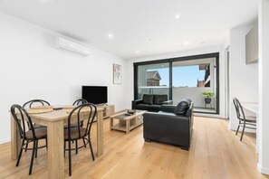 Dining & Living Room - Modern Apartment near Hospital, Geelong (Greater Geelong)