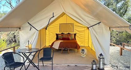 Moonshadow Flat Glamping: Jasper Tent