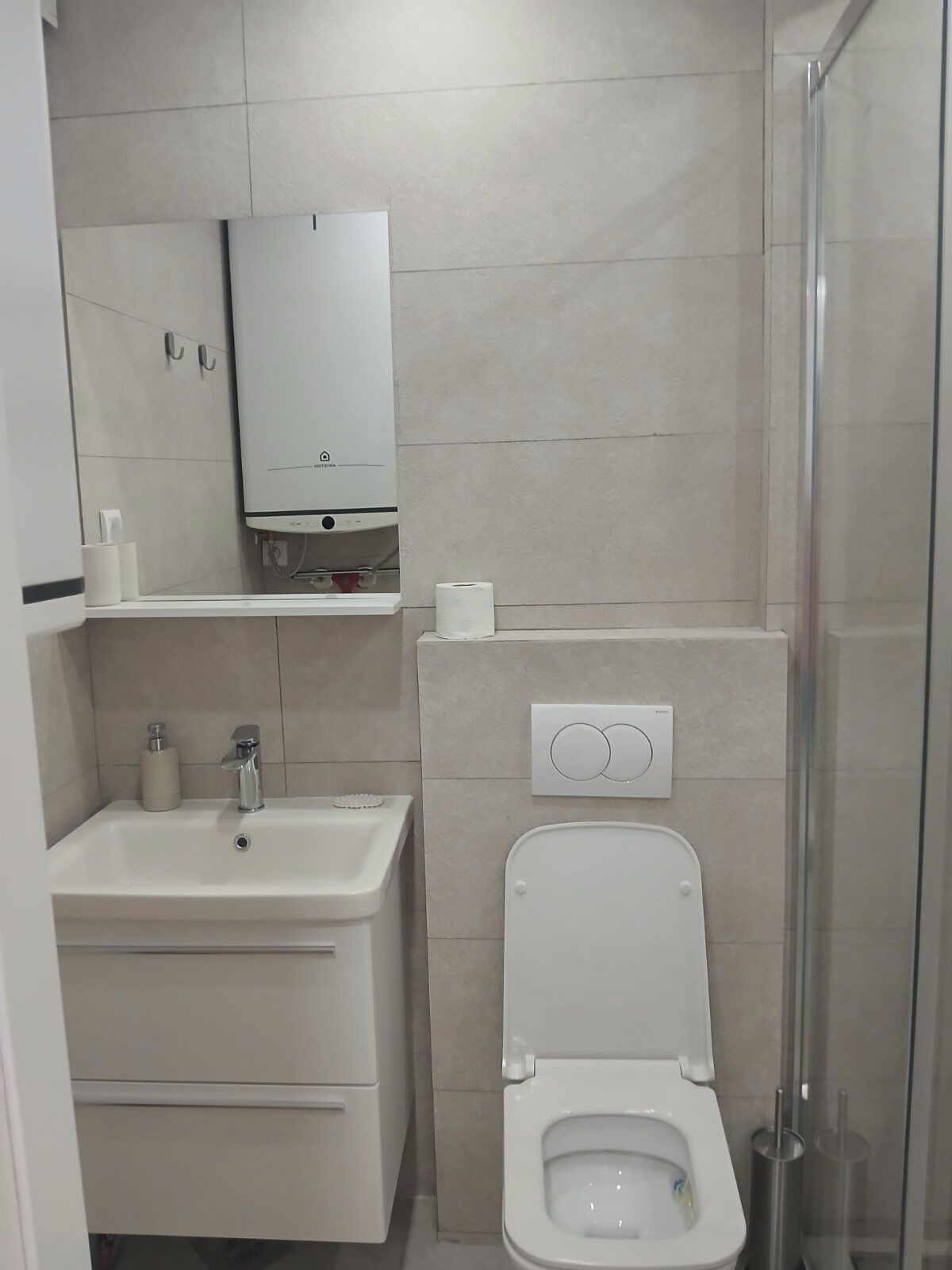 Hair dryer, towels