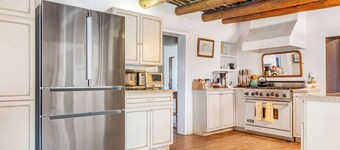 1795 Adobe, Dog Friendly · High Road to Taos