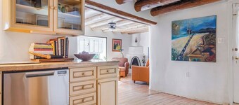 1795 Adobe, Dog Friendly · High Road to Taos
