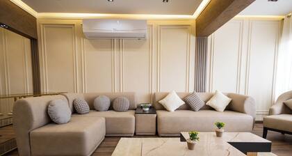 Heliopolis 2Bed/2Bath Haven with Open Views 7 Minutes from Airport