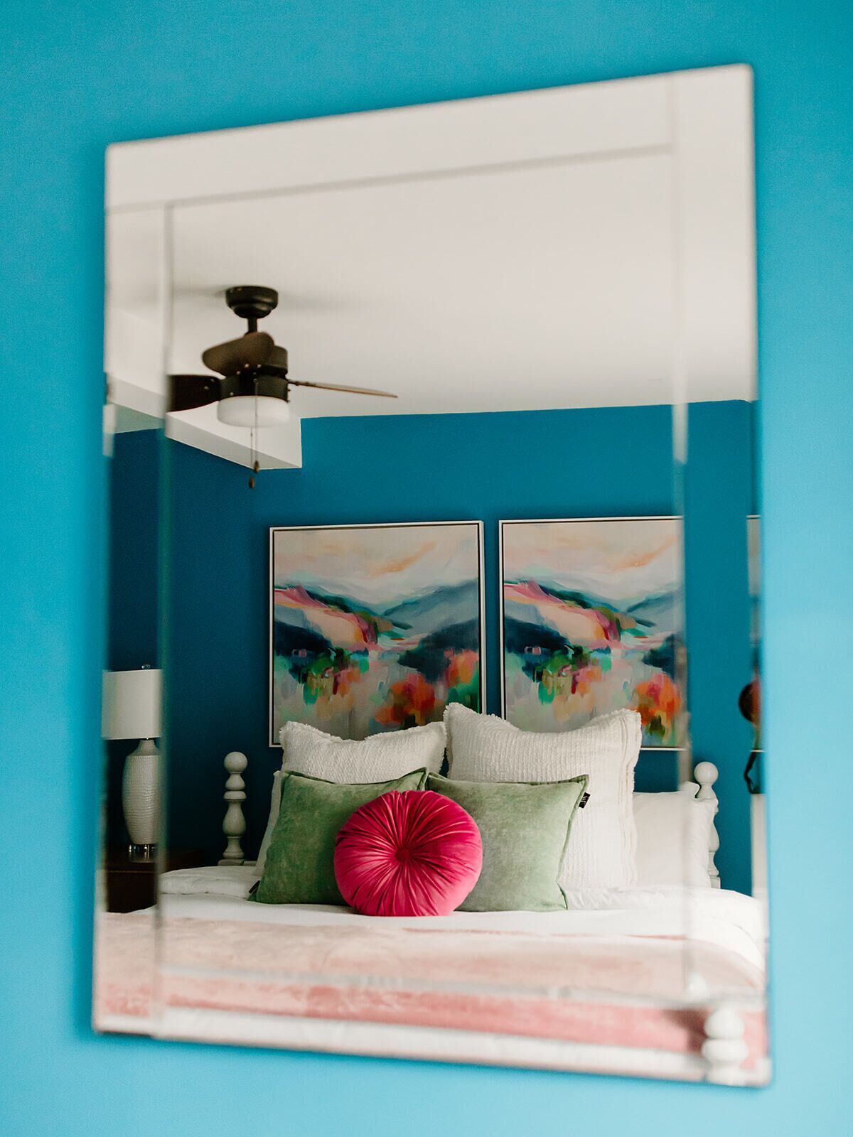 3 habitaciones, escritorio, wifi gratis y ropa de cama 