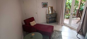 Interior - 2-bedroom apartment in peaceful Les Trois-Îlets with AC (Les Trois-Îlets)
