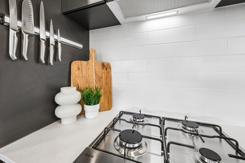 Modern four bedroom home with everything you could possibly need in a prime coast to city location!