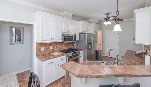 3-bedroom house in welcoming Clinton