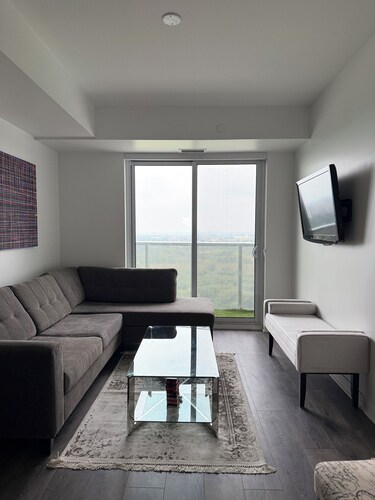 EV / YYZ / Toronto Casino /Wifi /King Bed/Balcony
