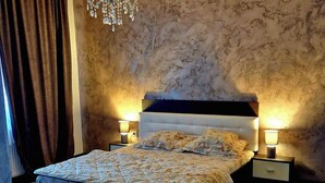 Room - Entire property with garden and free parking (Turda)
