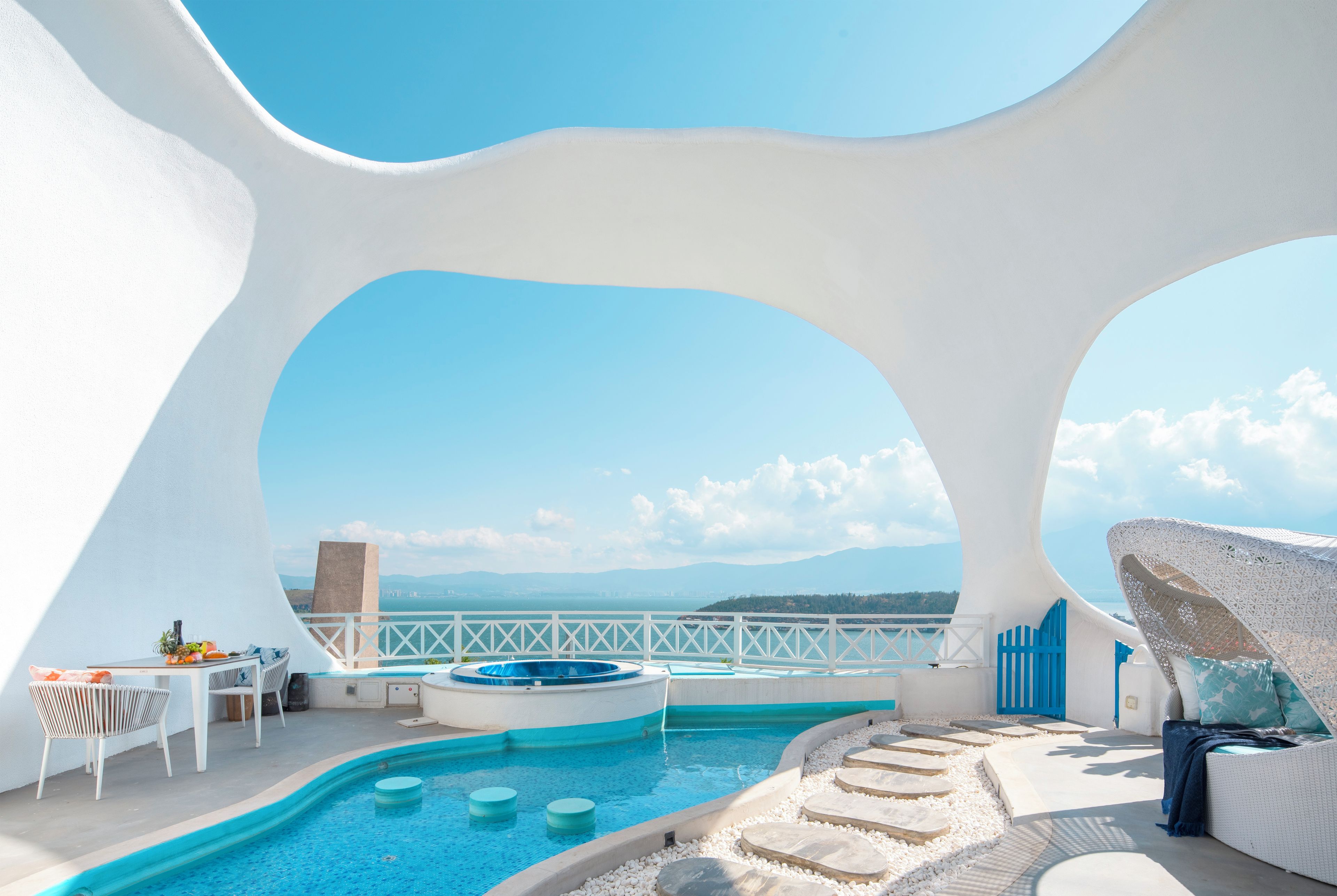 Romantic Suite, Patio, Lake View | Pool