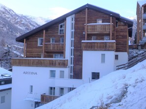 Exterior - Beautiful apartment for 4 people with WIFI, TV and balcony (Zermatt)