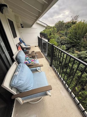 Property grounds - New! Magical Romantic Zen condo in peaceful Princeville with AC (Princeville)