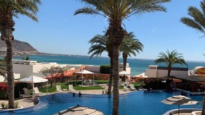 Pool - Elegant & Spacious Residence in Puerta Cortés, Golf Cart & Beach Club Access (La Paz)