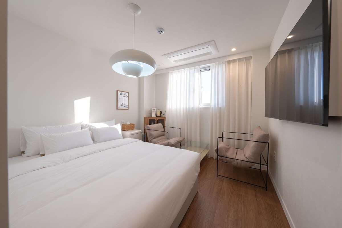 Deluxe Double Room, Ocean View | Free WiFi