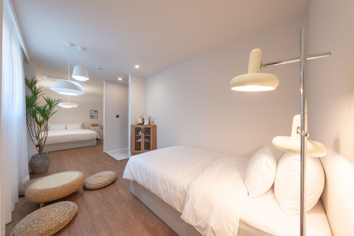 Luxury Twin Room | Free WiFi