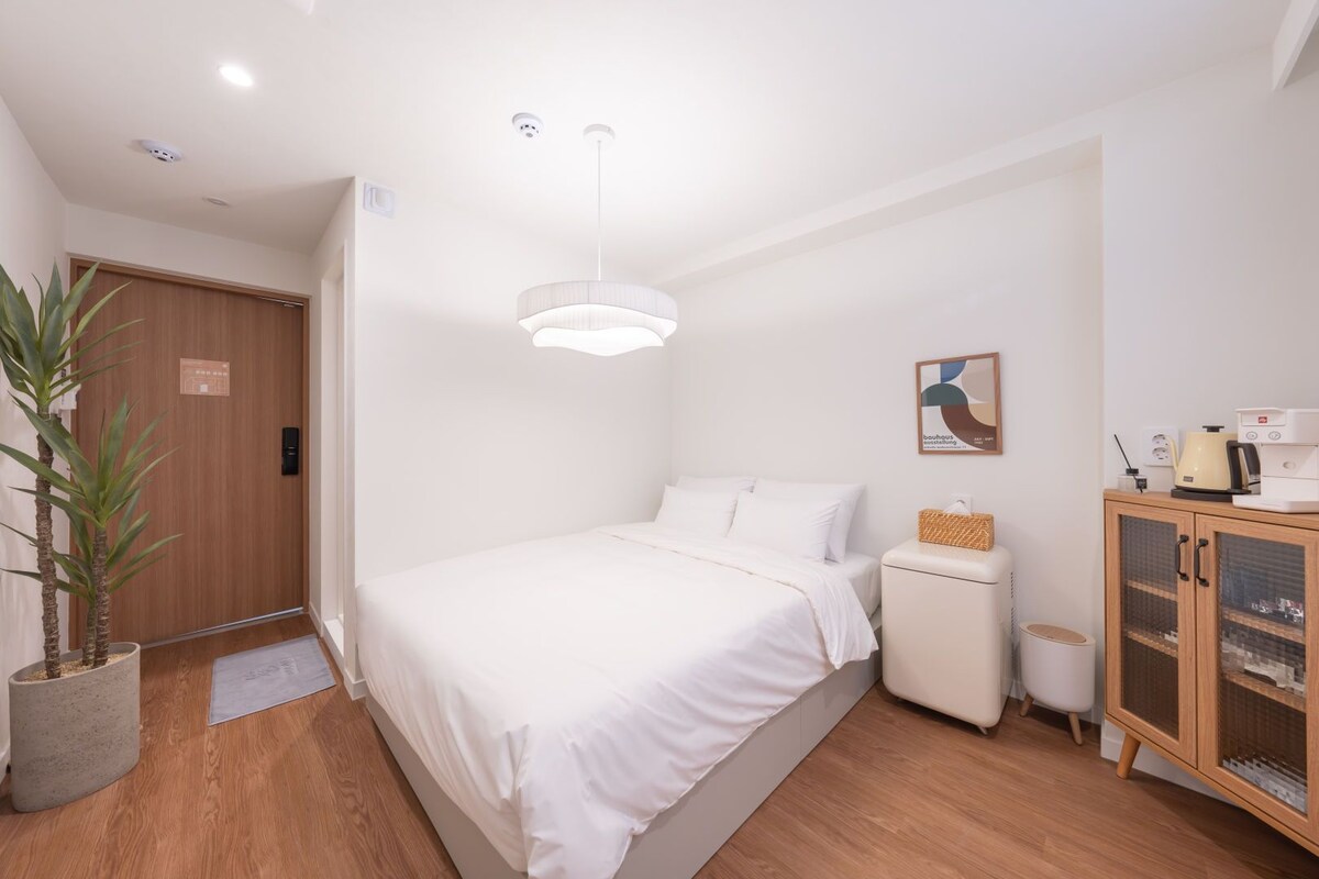 Classic Double Room | Free WiFi