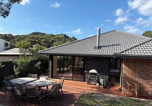 Unclassified image, 2 of 16, button - Beach Retreat - Blairgowrie (Blairgowrie)