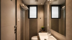 Bathroom - C Suites Cardiff (Bengaluru)