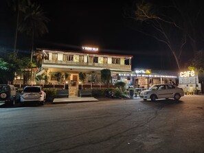 Unclassified image, 2 of 76, button - Hotel Rudra Villa (Aburaj)